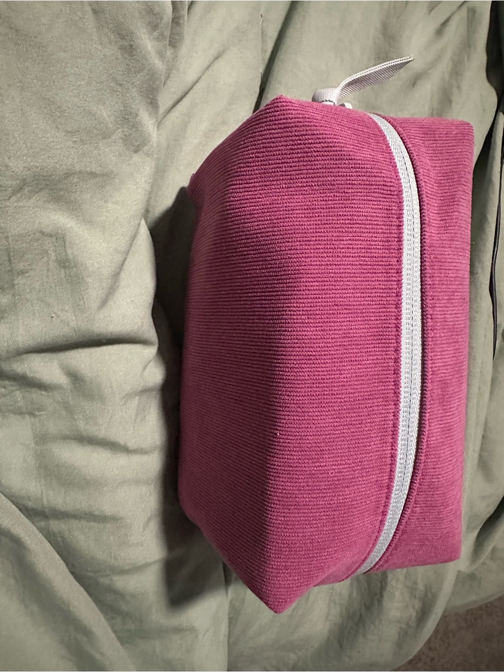 4/$15 fresh pink cosmetic bag